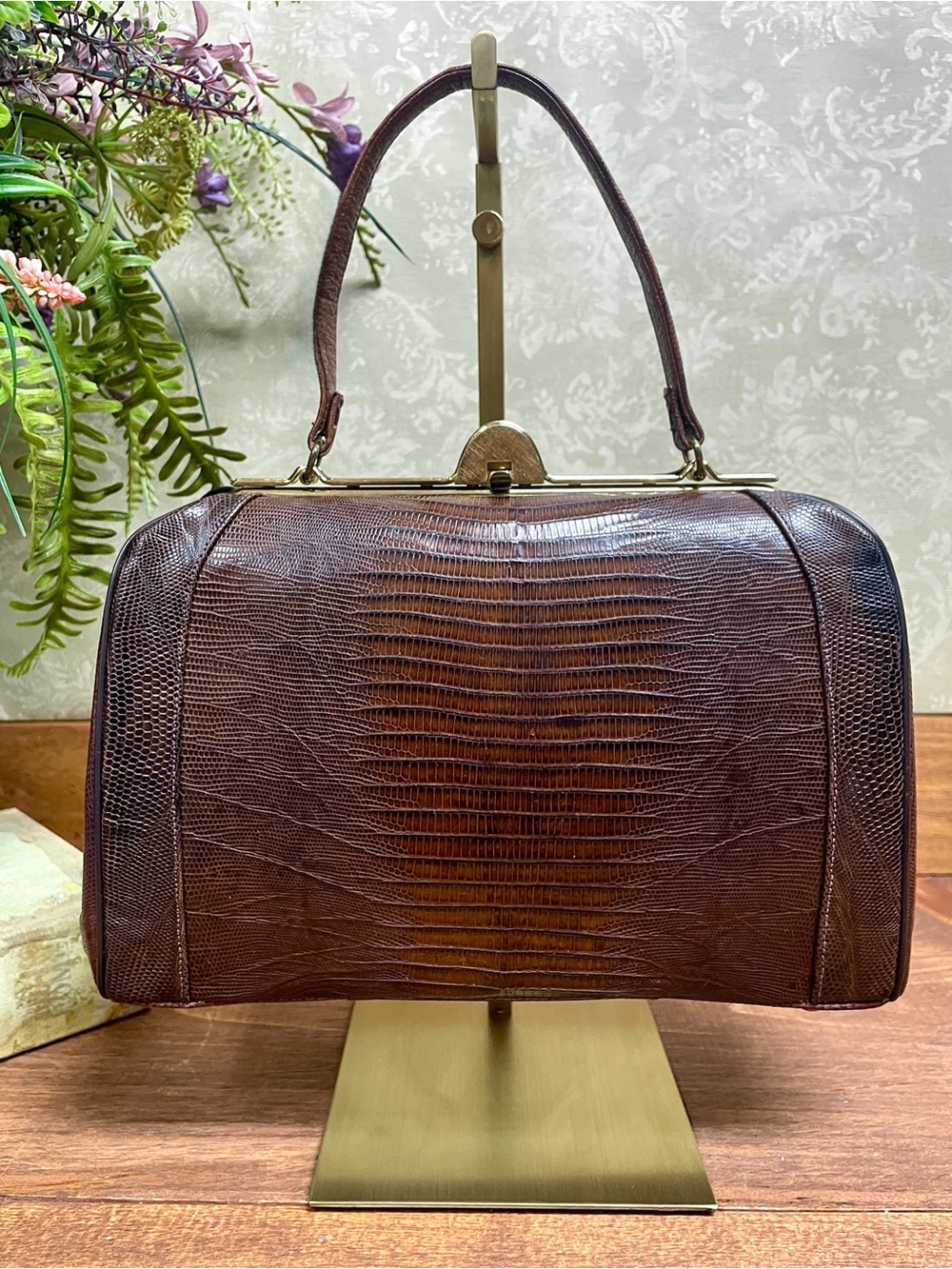 Vintage 1950s Brown Lizard Embossed Handbag Structured Frame Top Handle Purse